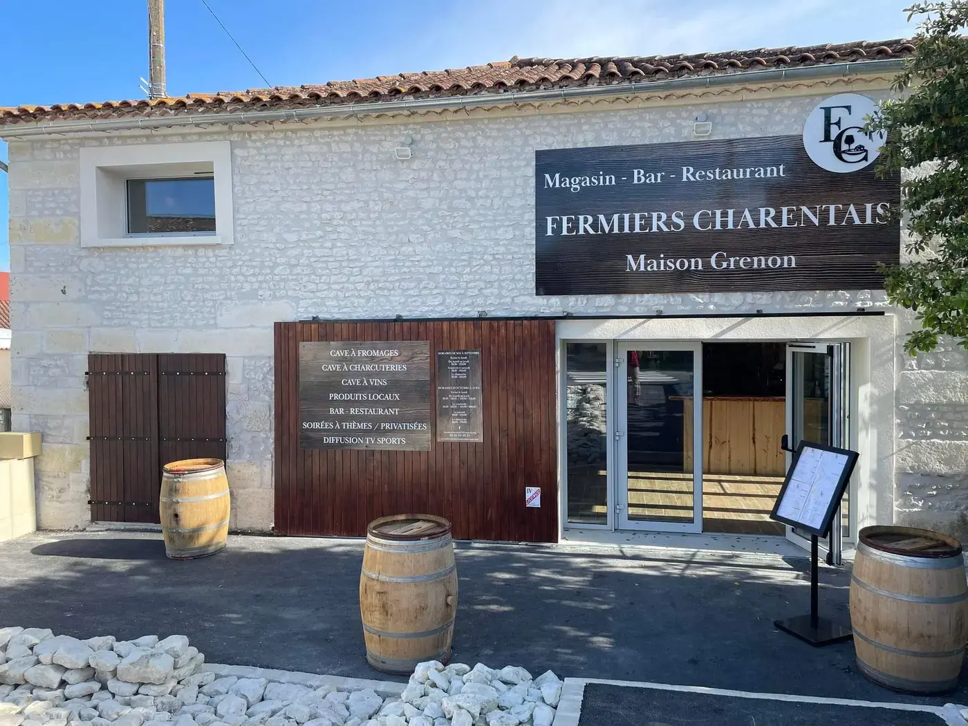 La grange ouvre, 2023